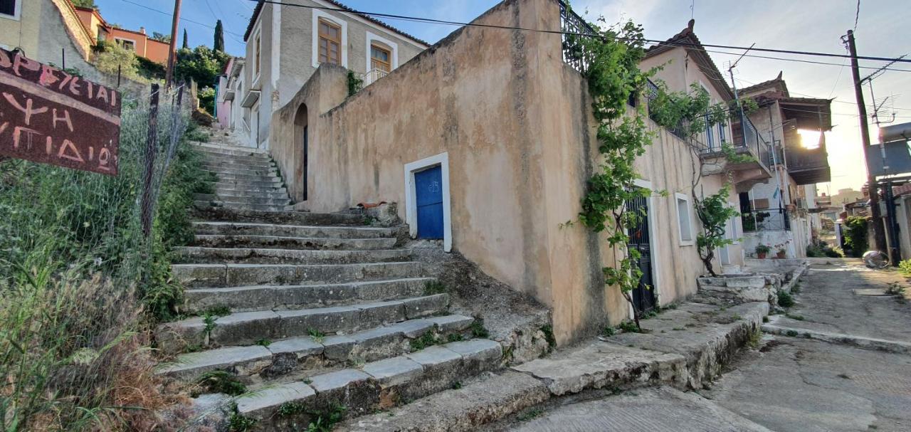 Traditional Hillside Cottage Gythio Bagian luar foto